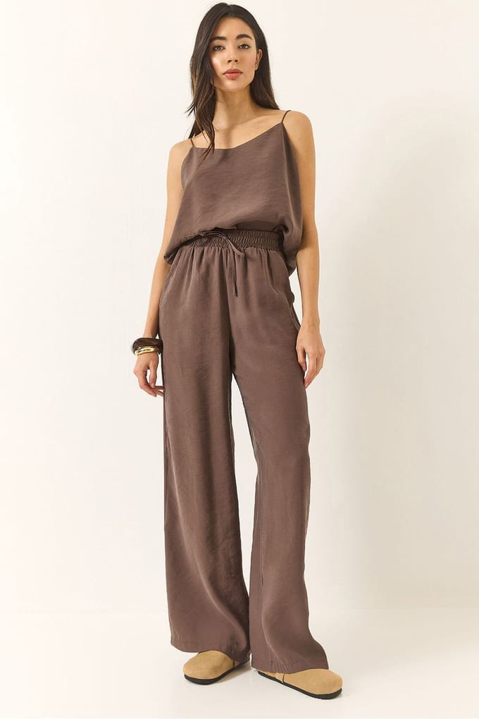 Mouwloze Camisole en Wijde Pantalon Coördinaten Set