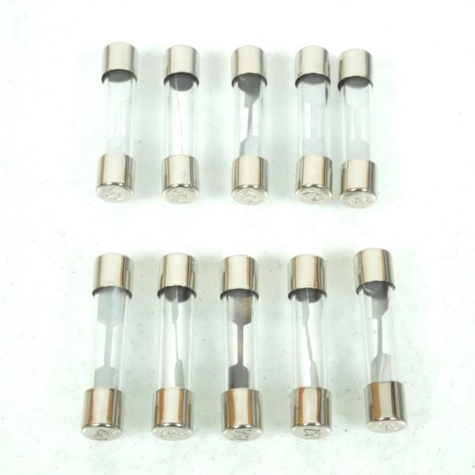 Pièce électrique diverse RSM pour Auto fusible en verre 7.5A Neuf