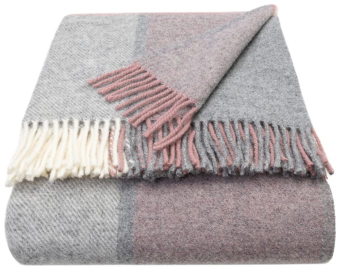 WOOOL Luxury Plaid - Block Check (Dusky Pink) - 150x183cm - 100% Wol