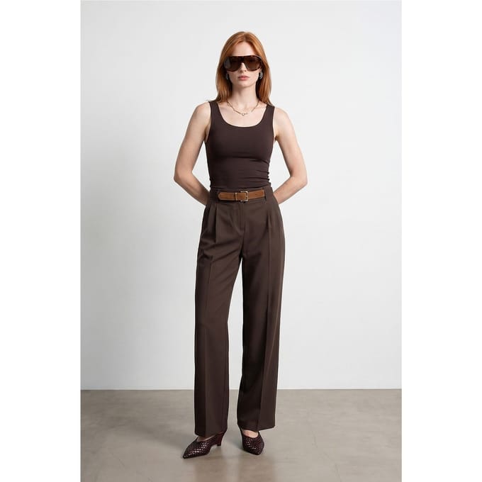 Brede-Pijpen Gecoate Trousers met Ceintuur