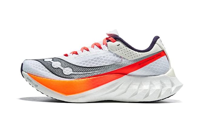 Saucony Endorphin Pro 4 Blanc Noir 44 white