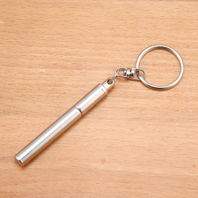 2 in 1 Multifunctionele Draagbare Roestvrijstalen Telescopische Uitschuifbare Sleutelhanger Pen white