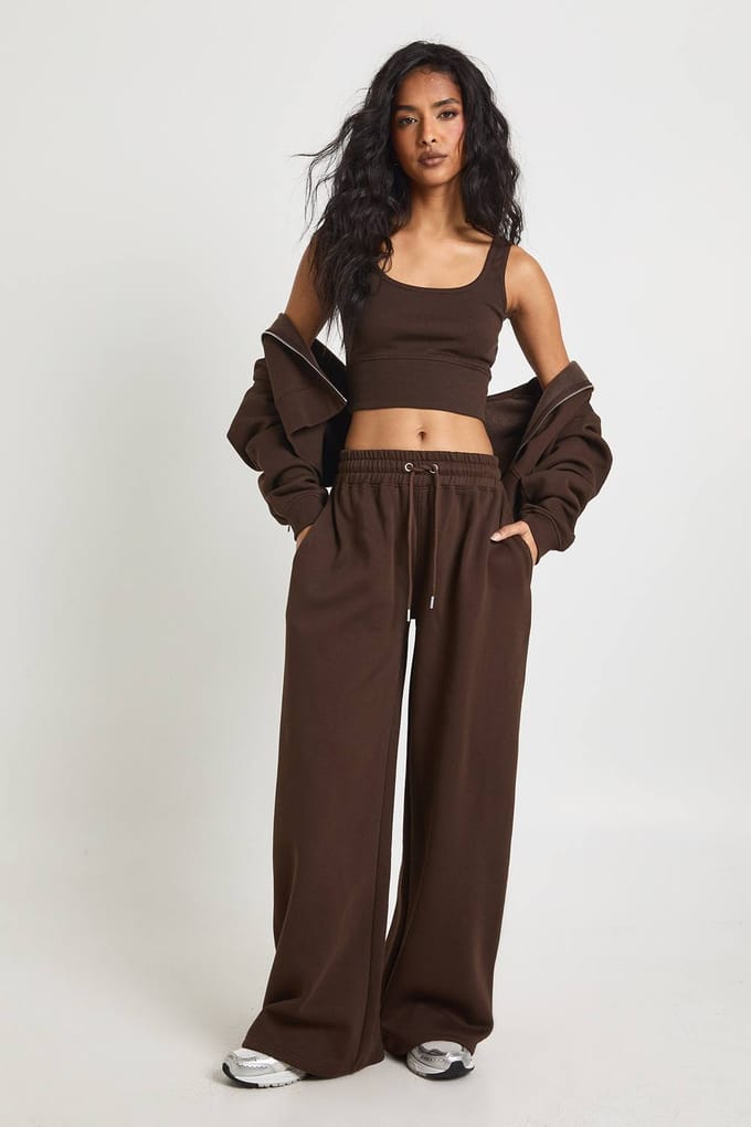 boohoo Dames Diepe zoom croptop 3-delig trainingspak met capuchon | Chocoladebruin | Maat: Medium