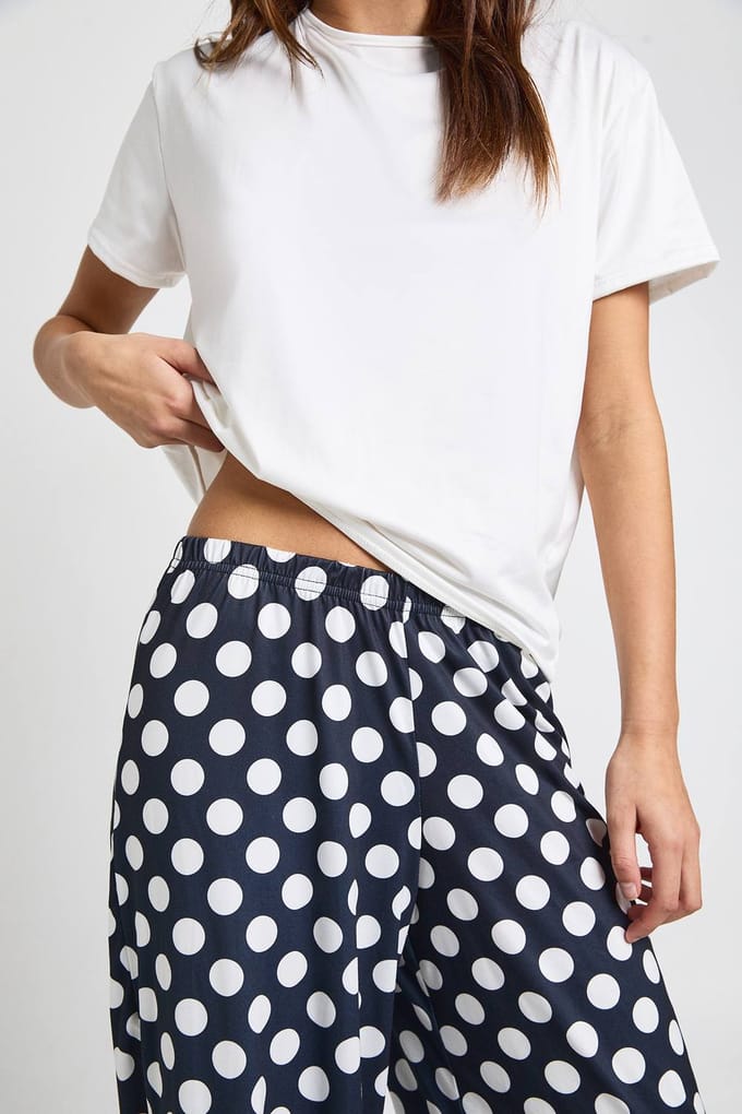 boohoo Dames Polka Dot Broek & Oversized T-Shirt Pyjama Set | Black | Maat: 8