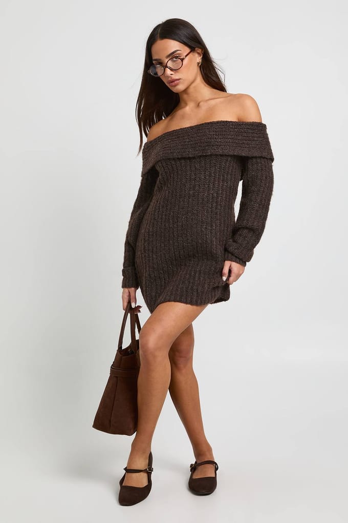 boohoo Dames Petite grofgebreide Bardot mini-jurk | Chocolate | Maat: Large