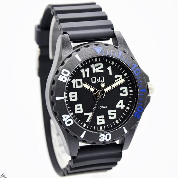 Horloge van het merk Q&Q VS26J005Y