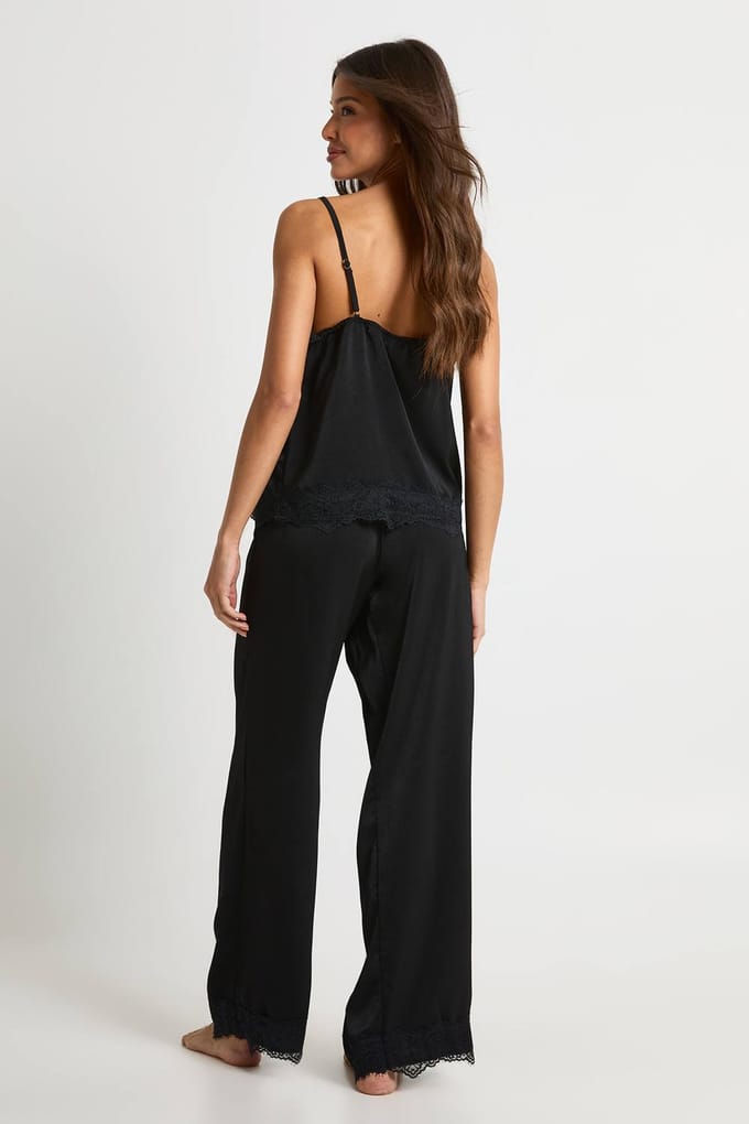 boohoo Dames Cami & Broek Pyjama Set met wimperkant | Zwart | Maat: 42