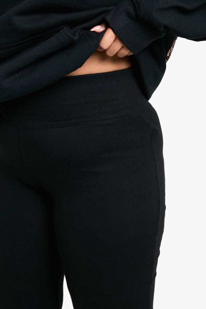 Dames BOOHOO BASICS PLUS DIEPE TAILLEBAND UITLOPENDE | Zwart | Maat: 44