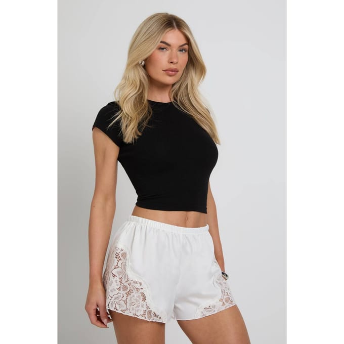 boohoo Dames Satijnen Runner Short Met Kanten Bies | Ivoor | Maat: 38