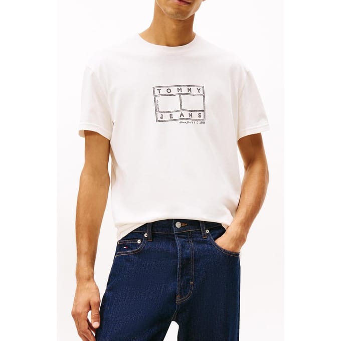 Tommy Hilfiger Tjm Regular Center Flag Tee Ancient White Taglia: M | Magliette basic Outlet | Uomo | Bianco