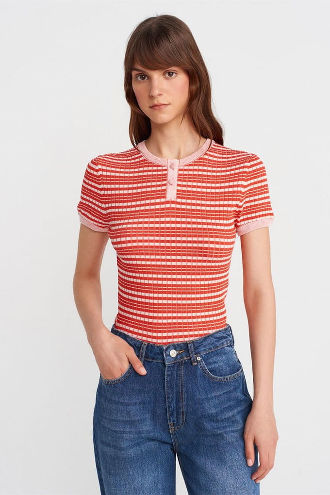 Gestreepte Ribgebreide Blouse met Knopen aan de Voorkant