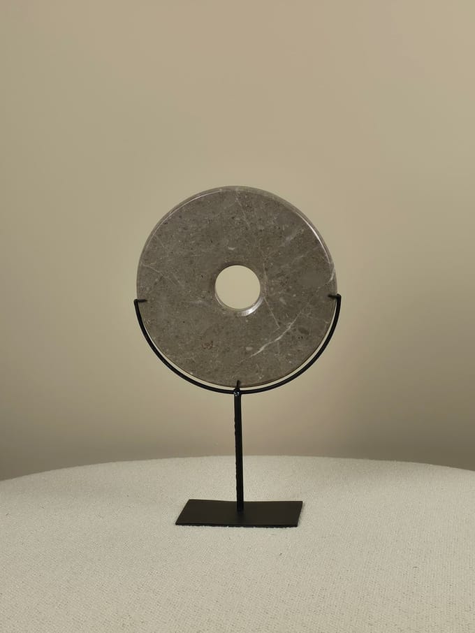 Blitzdeco - Marmeren Schijf - Maria - Vrijstaand - Grijs - Uniek Design - 20CM