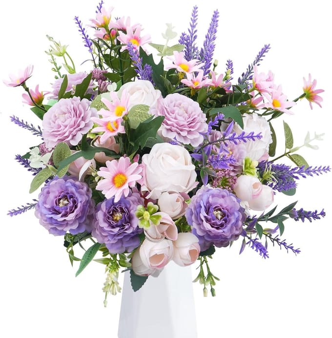 Kunstboeket met lavendel, kamille en eucalyptusbladeren voor een sfeervolle decoratie
