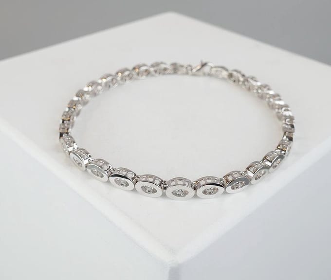 Christian wit gouden ovale armband