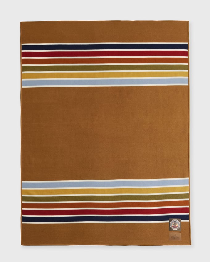 NATIONAL PARK THROW WITH CARRIER
