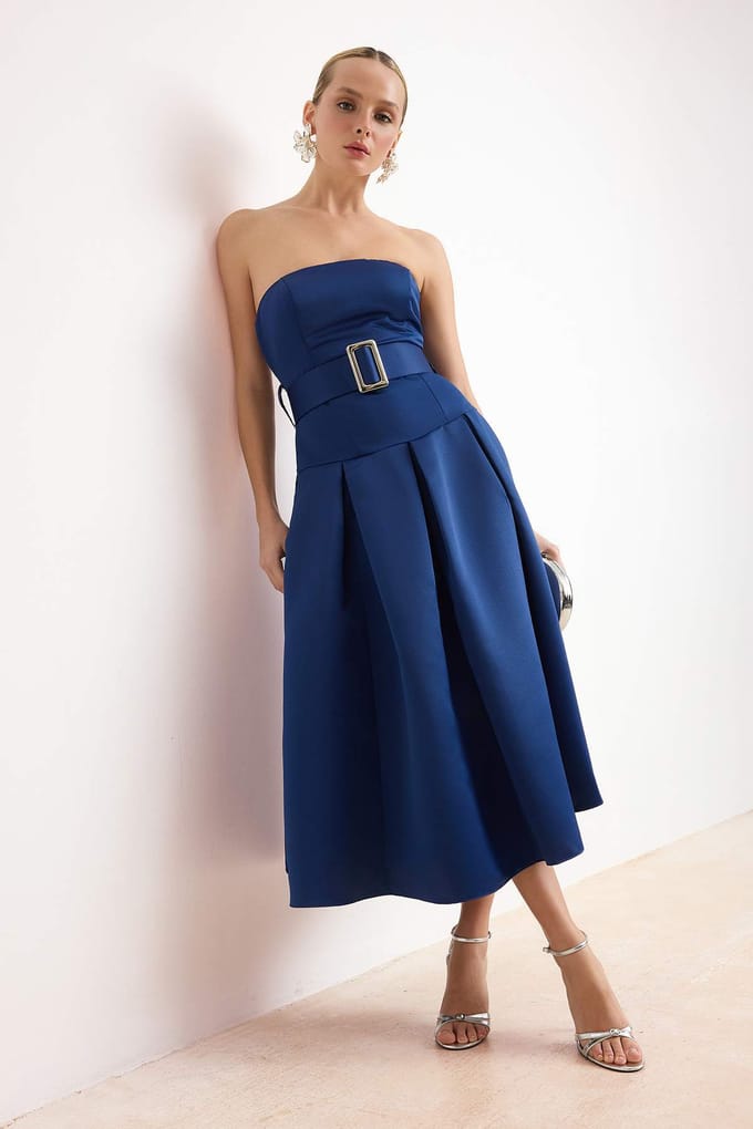Damesjurk in marineblauw, plat model, mouwloos, chic/avondmodel, skatermodel