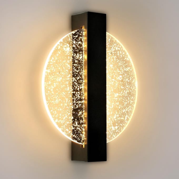 Unyqoos® Moderne LED-wandlamp met elegant design en warm wit licht voor diverse ruimtes