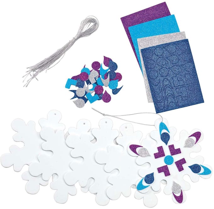 Colorations foam sneeuwvlok ornamenten kerst knutselset 24 stuks.