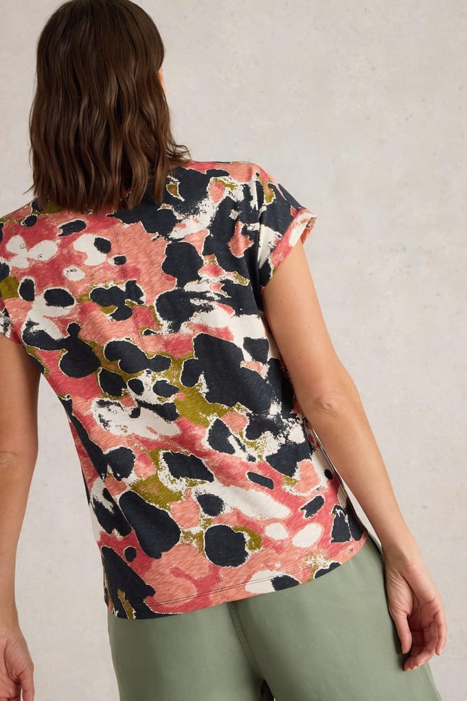 White Stuff Nelly Notch Neck Tee Black Print Maat: 8 | Tops Outlet | Dames | Zwart