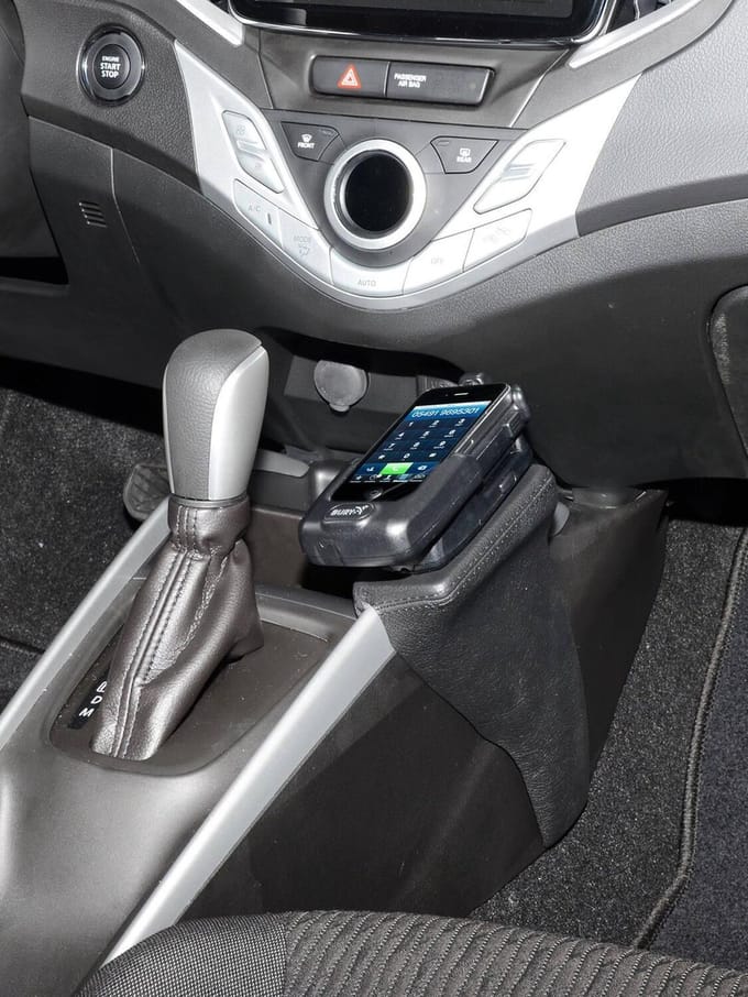 Kuda houder geschikt voor Suzuki Baleno 2015 Kleur: Zwart