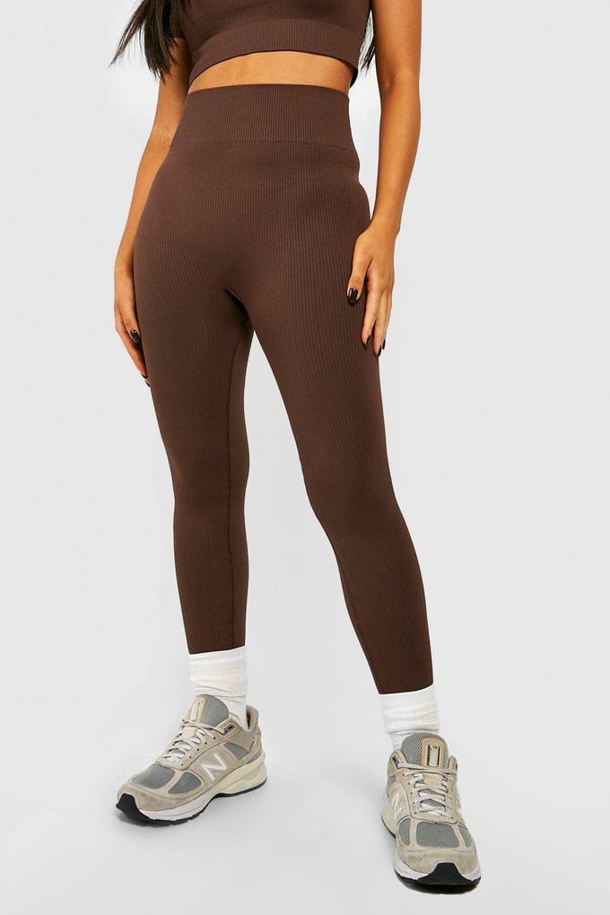 boohoo Dames Petite naadloze rib leggings | Chocoladebruin | Maat: Small
