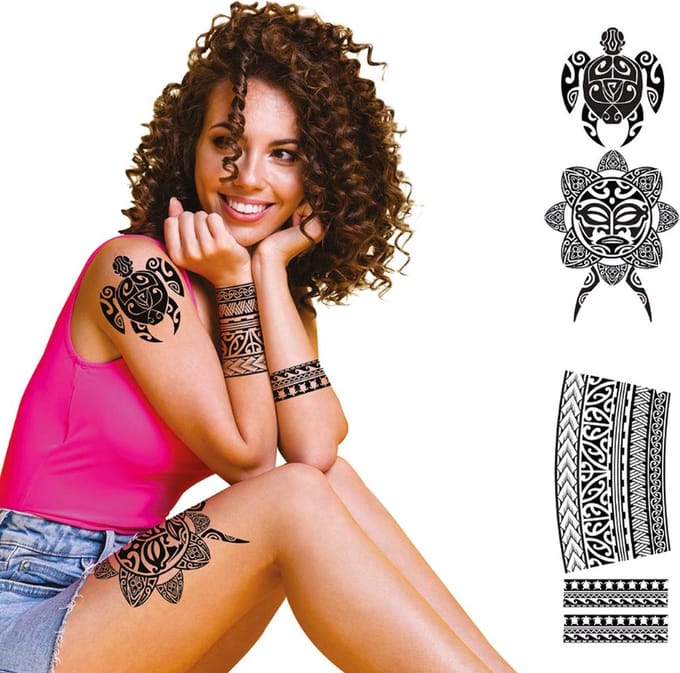 Fiestas Guirca - Bloemen tattoos zwart