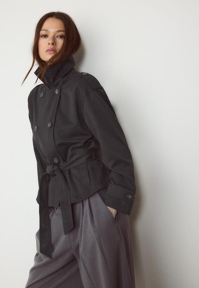 Stradivarius Korte, soepele trenchcoat met ceintuur  Zwart M