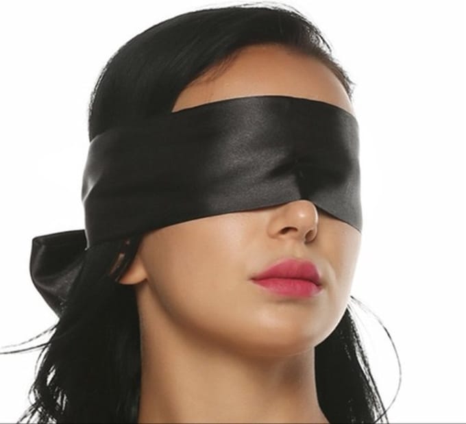 *** Bondage Blinddoek - Zwart - 150 cm x 10 cm - Nylon - Bdsm - Plagen Stout - van Heble® ***