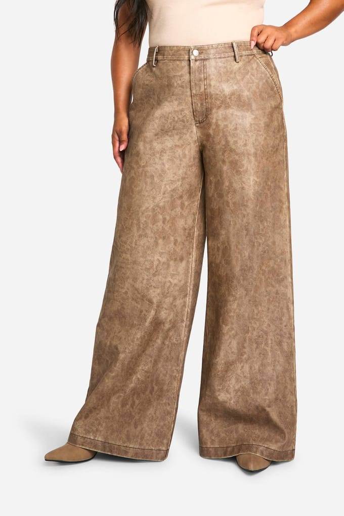 boohoo Dames Plus Hoge Taille Washed PU Wijde Broek | Light Brown | Maat: 54