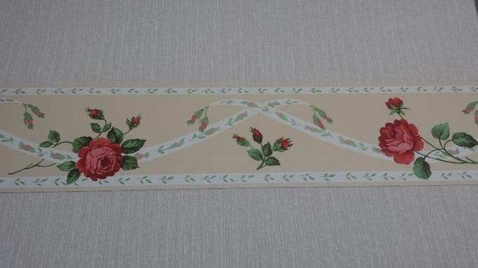 BLOEMEN ROOSJES BEHANGRAND BORTE BORDUR