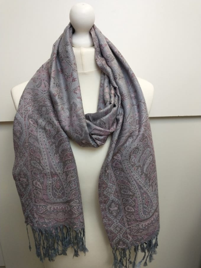 Lange dames sjaal Emma paisleymotief grijs bruin roze paars wit