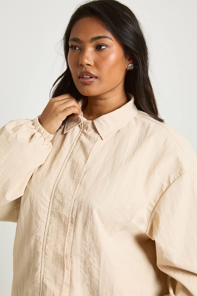 boohoo Dames Plus Oversized Bomber Jacket | Ecru | Maat: 18