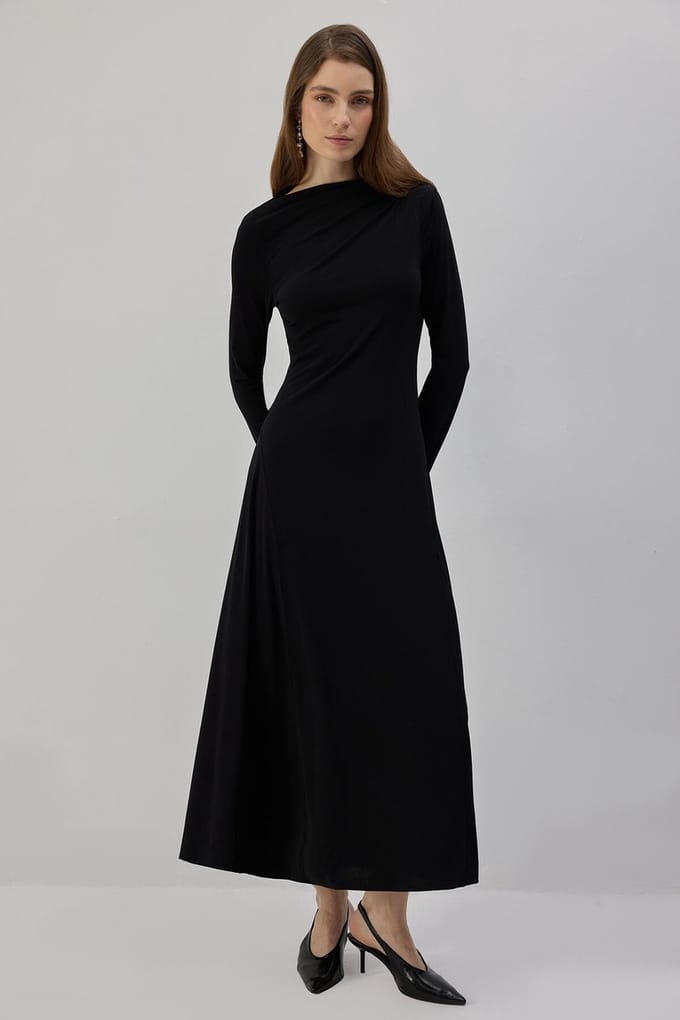 Touché Privé - Gebreide maxi-jurk met watervalhals - Zwart - Dames