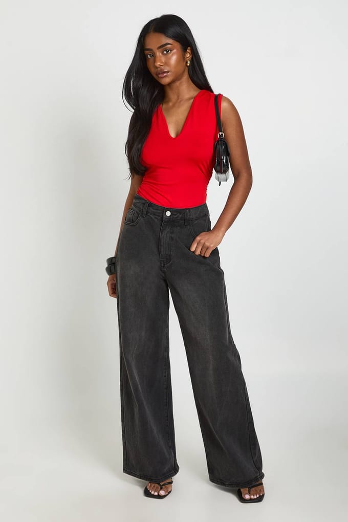 boohoo Dames Mat Slinky Gerimpelde Bodysuit Met Diepe Hals | Rood | Maat: 34
