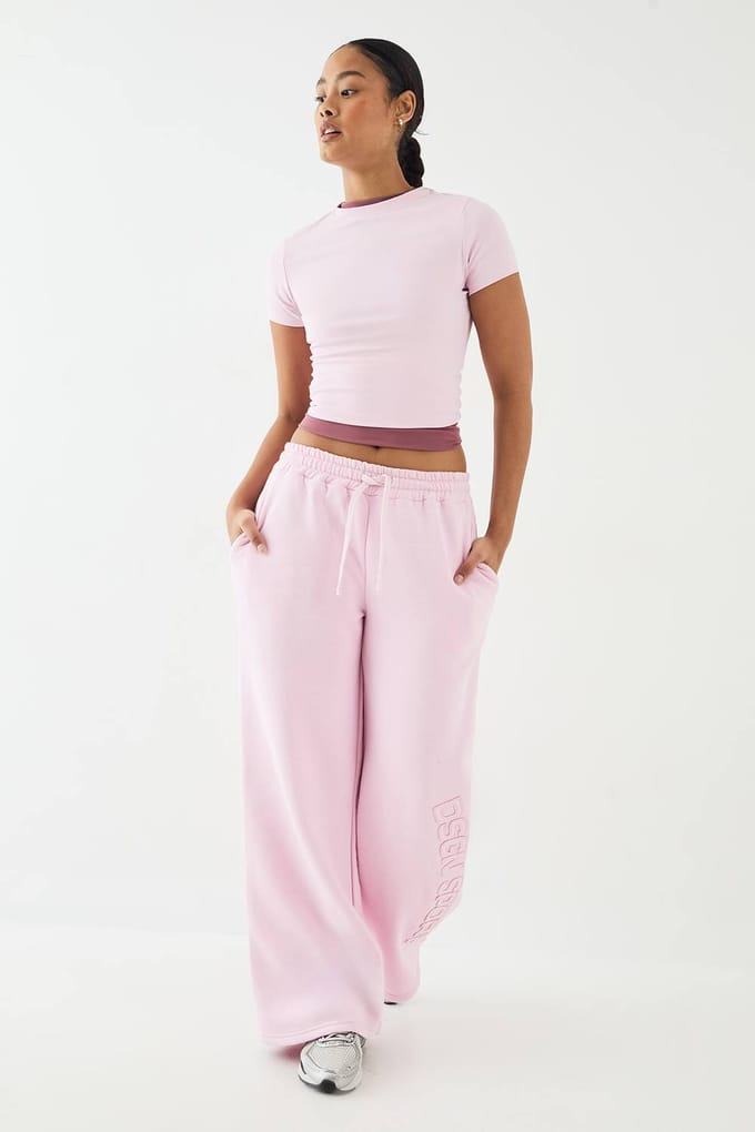 Dames DSGN Studio Self Fabric Applique Wide Leg Jogger | Pink | Maat: 2XL
