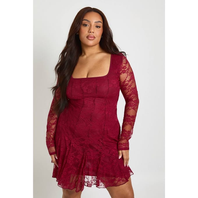 boohoo Dames Plus Kanten Godet Skater Mini Jurk | Burgundy | Maat: 24