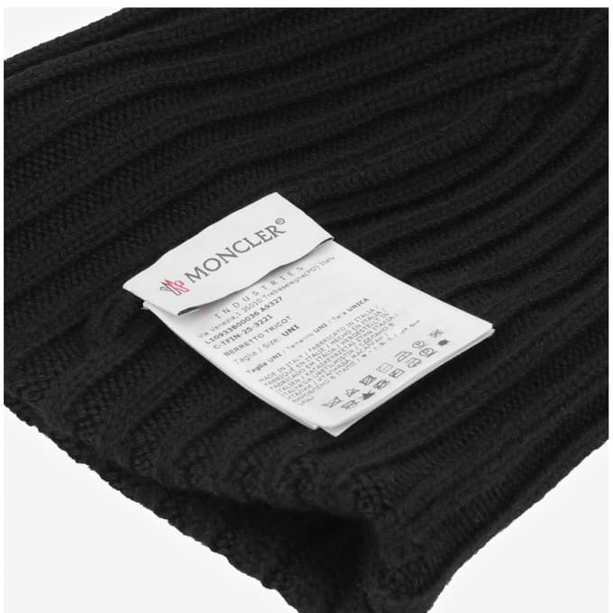 Moncler Logo Patch Muts 3b00036 A9327 999 3B00036 A9327 999 black