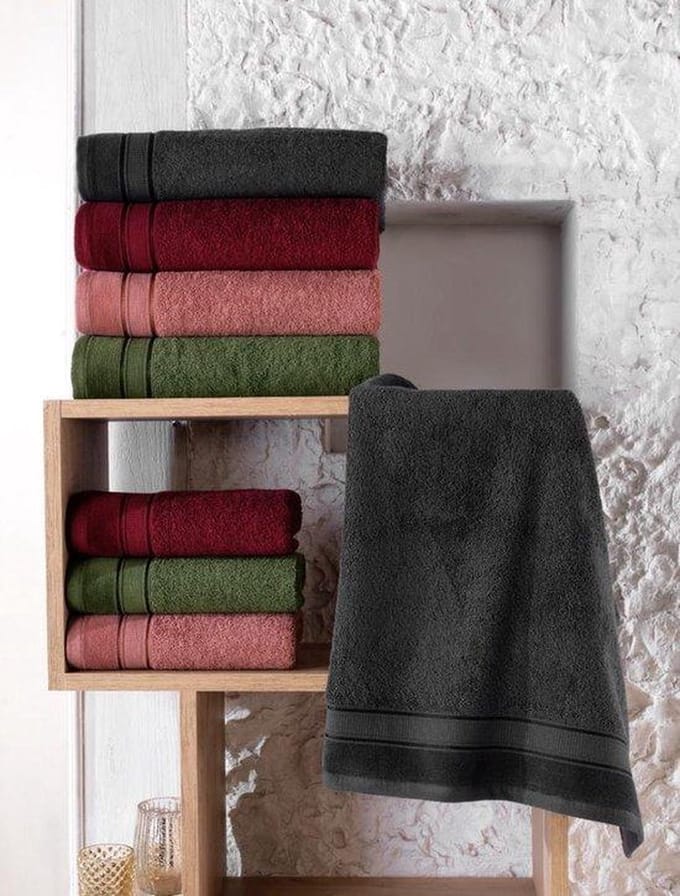 Lubna Home Handdoekset ELENA 50x90 cm Gekamde Katoen 4 PACK ELENA
