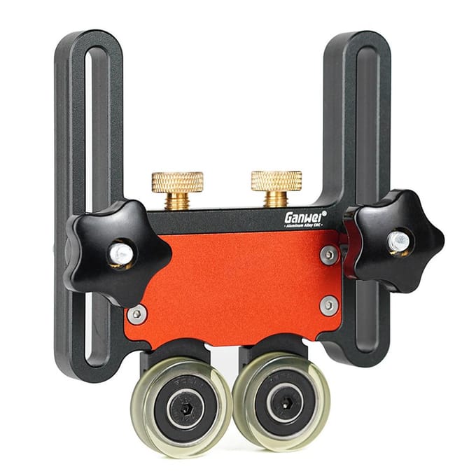 Tafelzagen van aluminiumlegering die op de feedergeleidingsplaat drukken en het lagerwiel voor T-tracks hekwerk bevestigen veelkleurig