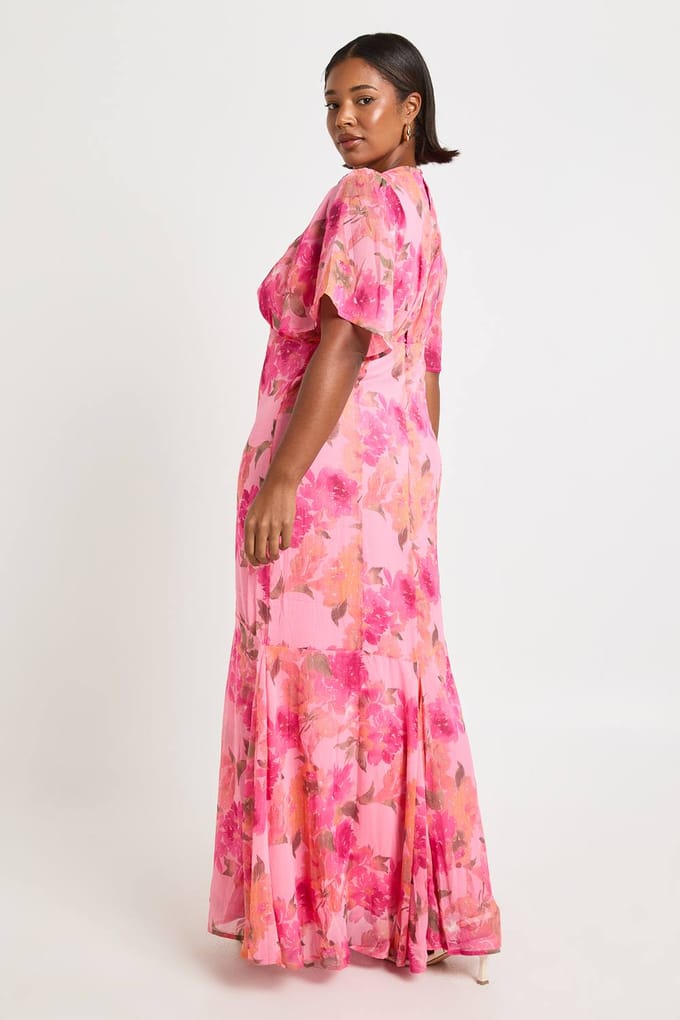 boohoo Dames Plus Bloemen Godet Zoom Maxi Jurk | Roze | Maat: 50