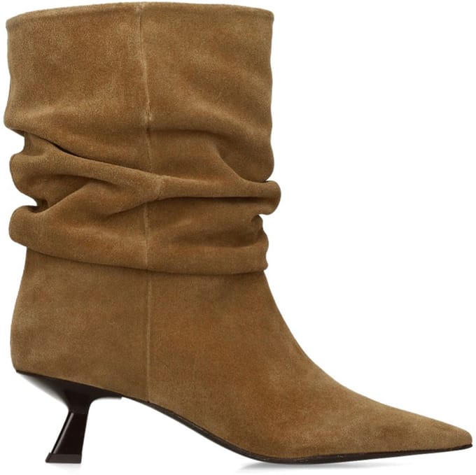 Sacha - Dames - Beige suède slouchy enkellaarsjes met hak - Maat 37