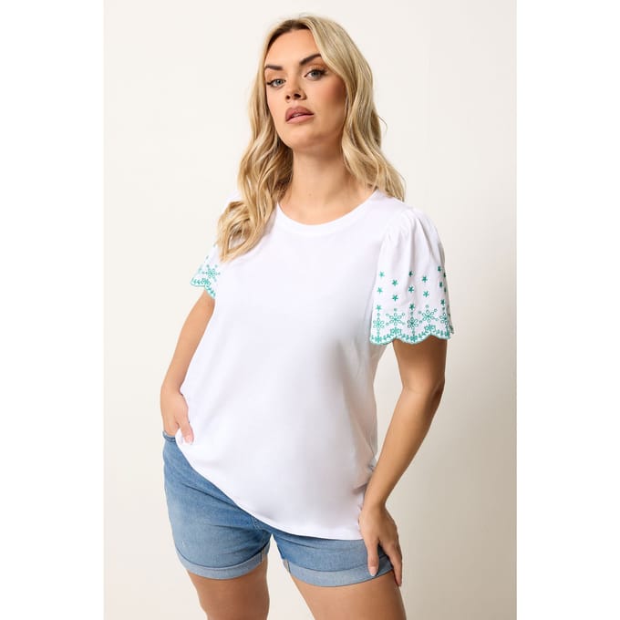 Yours Wit En Groen Tshirt Met Borduursels Op De Mouwen Size 58-60