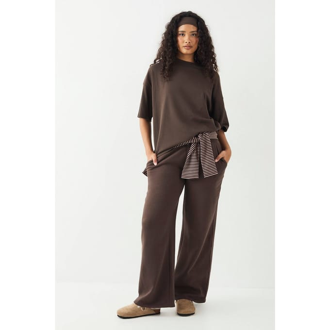 Dames DSGN Studio Diepe Tailleband Wijde Pijp Jogger | Espresso | Maat: Medium