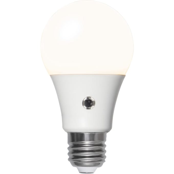 Schemersensor - Standaard bol - E27 - 8.2W - Extra Warm Wit - 2700K - Opaal