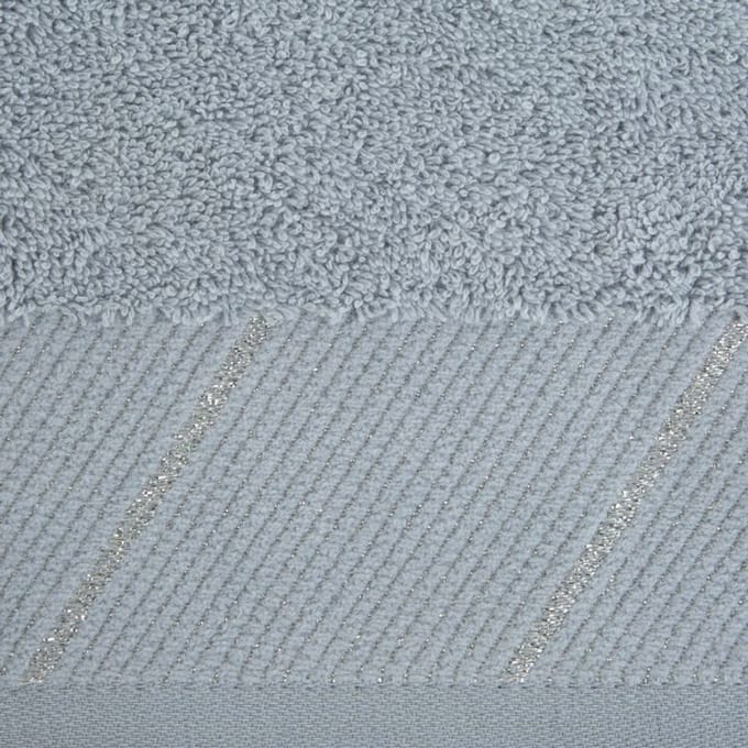 Luxe Badhanddoek Evita 70x140 cm - Zilverkleurig met Sjaal