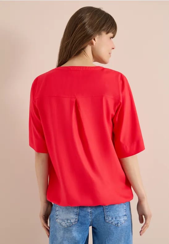 Blouse met korte mouwen en gespleten hals