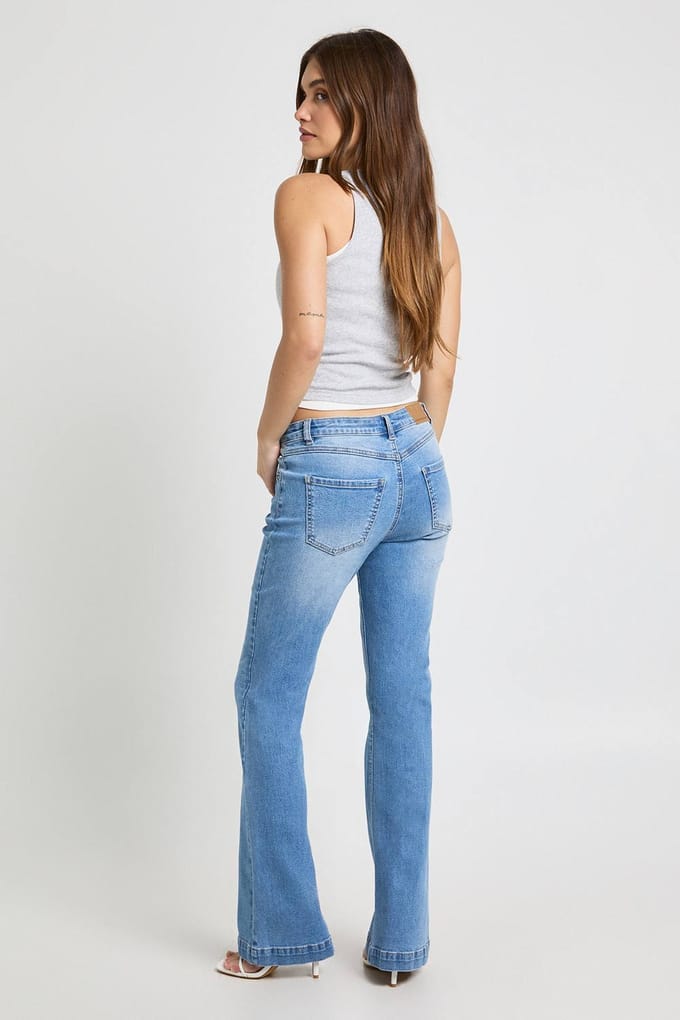 boohoo Dames Lage Taille Wijduitlopende Jeans | Medium Gebleekt | Maat: 44