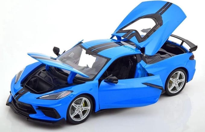 Chevrolet Corvette Stingray Coupe 2020 (Blauw) (30 cm) 1/18 Maisto