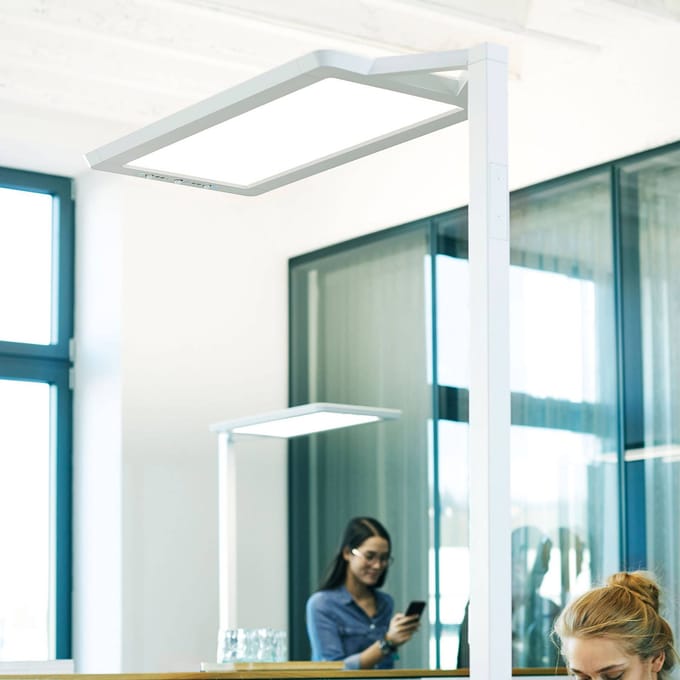 Waldmann LED-staanlamp YARA.single, 107 W, 15000 lm, 2700-6500 K, magneetschakelaar, bewegings- & daglichtsensor, direct/indirect licht, wit