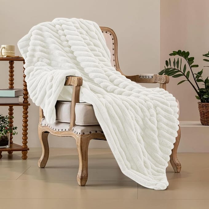 Superzachte Luxe Knuffeldeken 160x200 cm - Pluche Flanel Bed- en Bankdeken